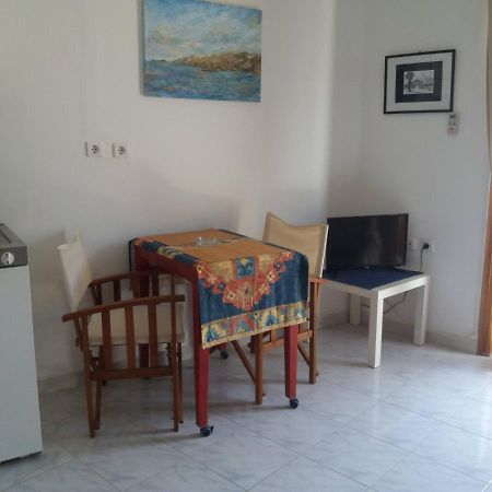 Poros Town Apartment In Poros מראה חיצוני תמונה